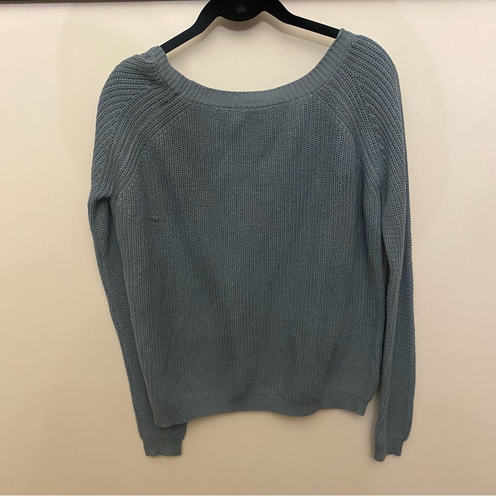 Lulu's Soft Blue deep back v Neck Sweater